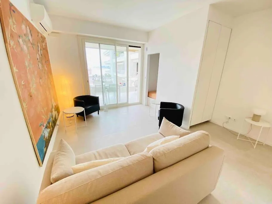 Amazing Sea View, Parking, Easy Beach Access Cannes Apartment